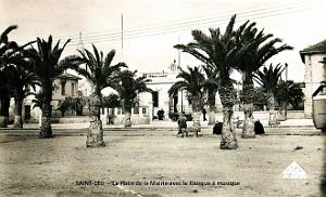 Saint-Leu - Place de la Mairie avec le kiosque a musique